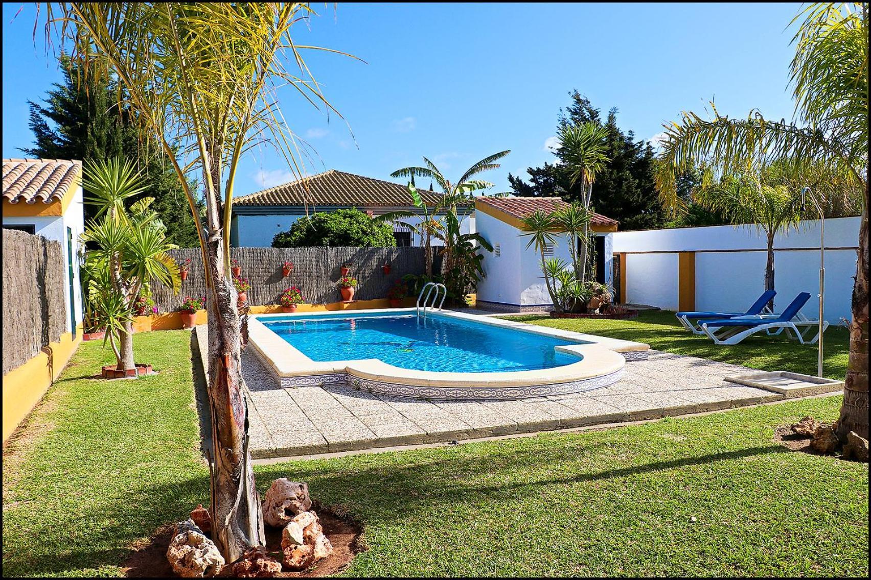 Chalet Con Piscina En Roche Viejo Conil De La Frontera Exterior photo